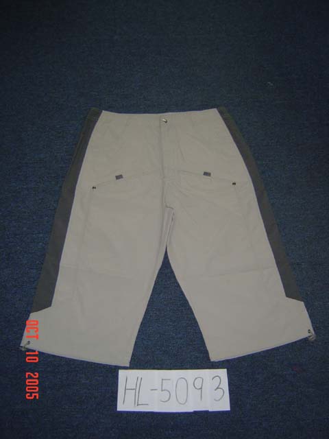 Three-fourth length trousers