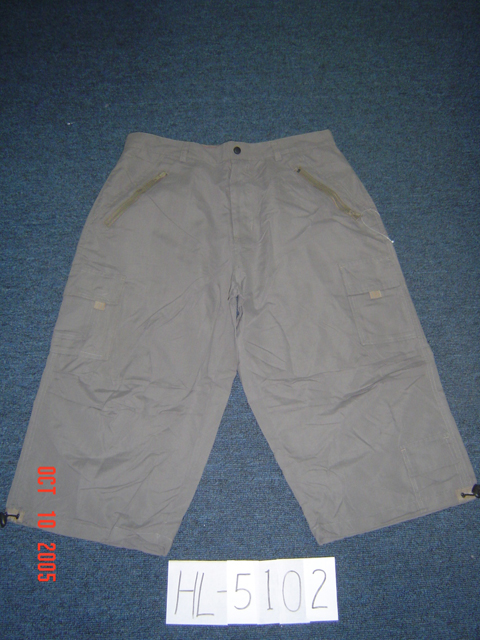 Three-fourth length trousers