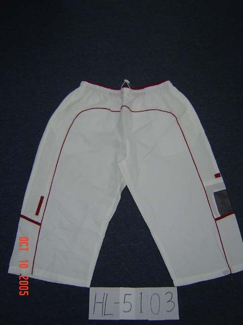 Three-fourth length trousers