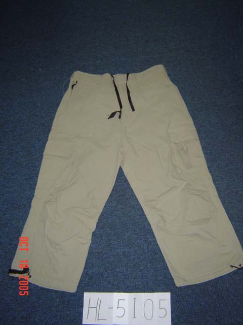 Three-fourth length trousers