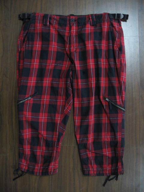 Three-fourth length trousers