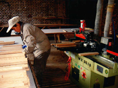Wood cutting board Processing workshop